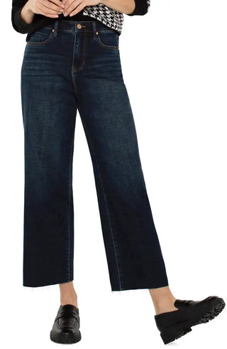 Stride HR Crop Wide Cut Hem