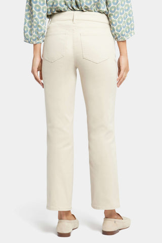 Marilyn Straight Ankle Jeans
