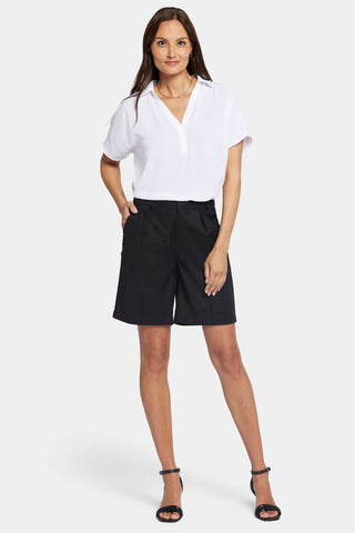 Relaxed Shorts In Stretch Linen