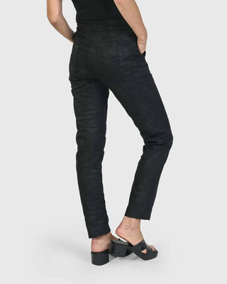 Iconic Stretch Jeans