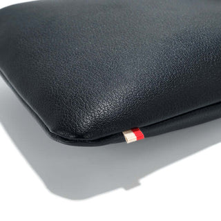 Grayson Flat Crossbody Black